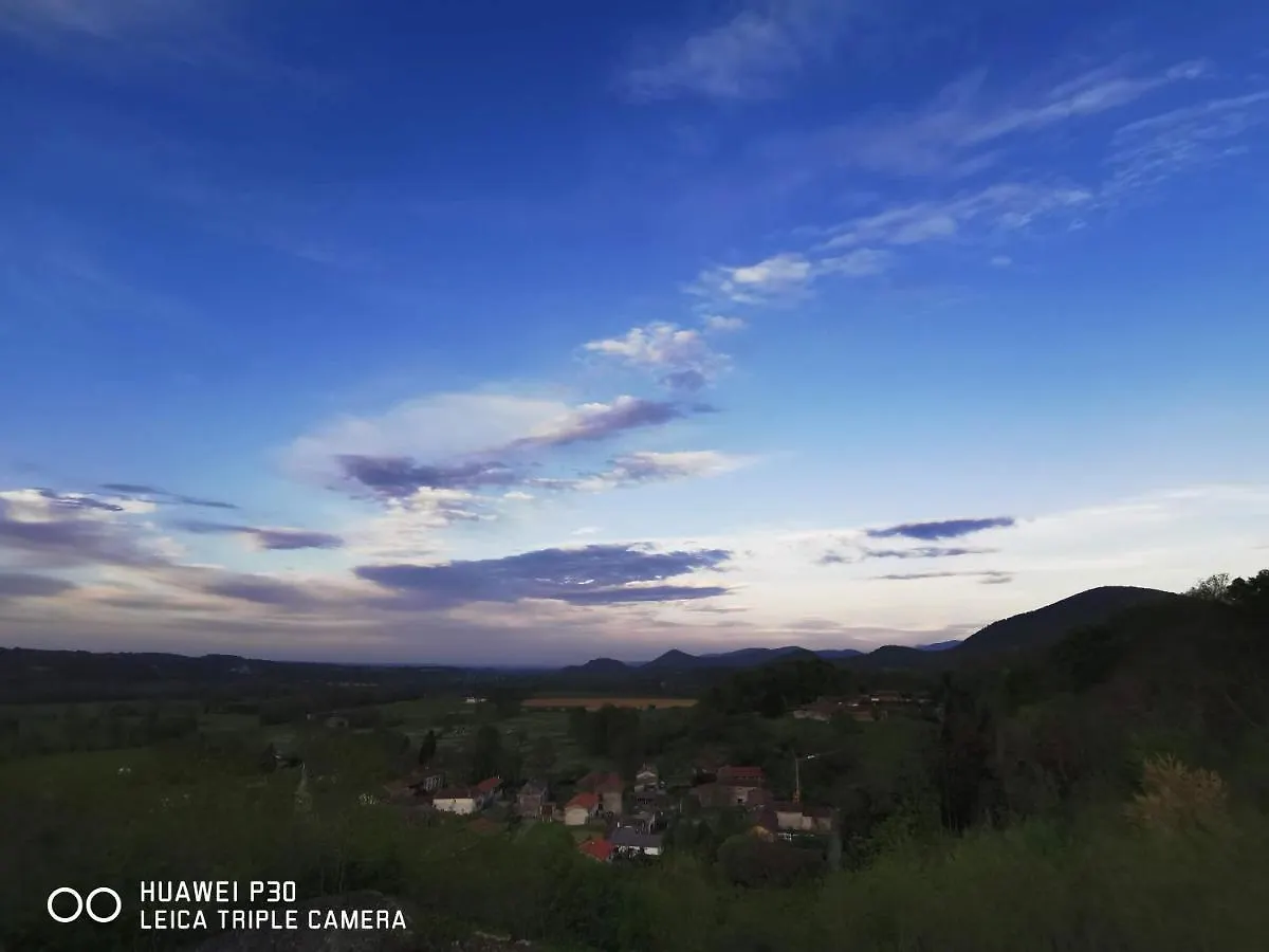 Chateau De Montegut Hotel 0*, Montegut (Hautes-Pyrenees)